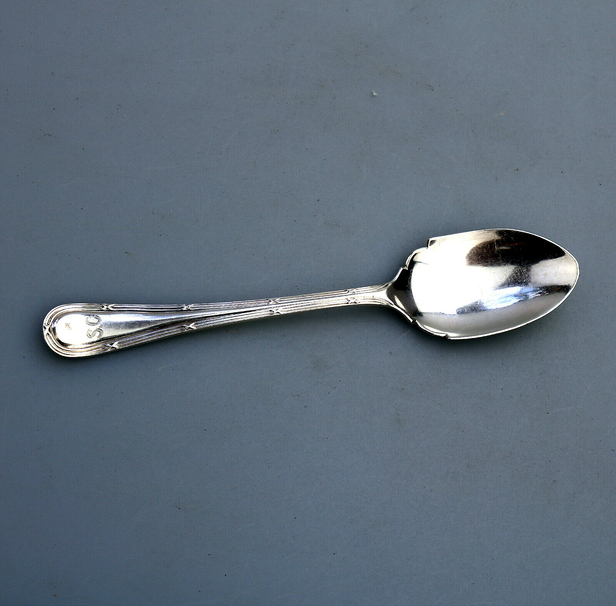 Antique solid silver English thread pattern Jam Spoon by William Hutton C.1925