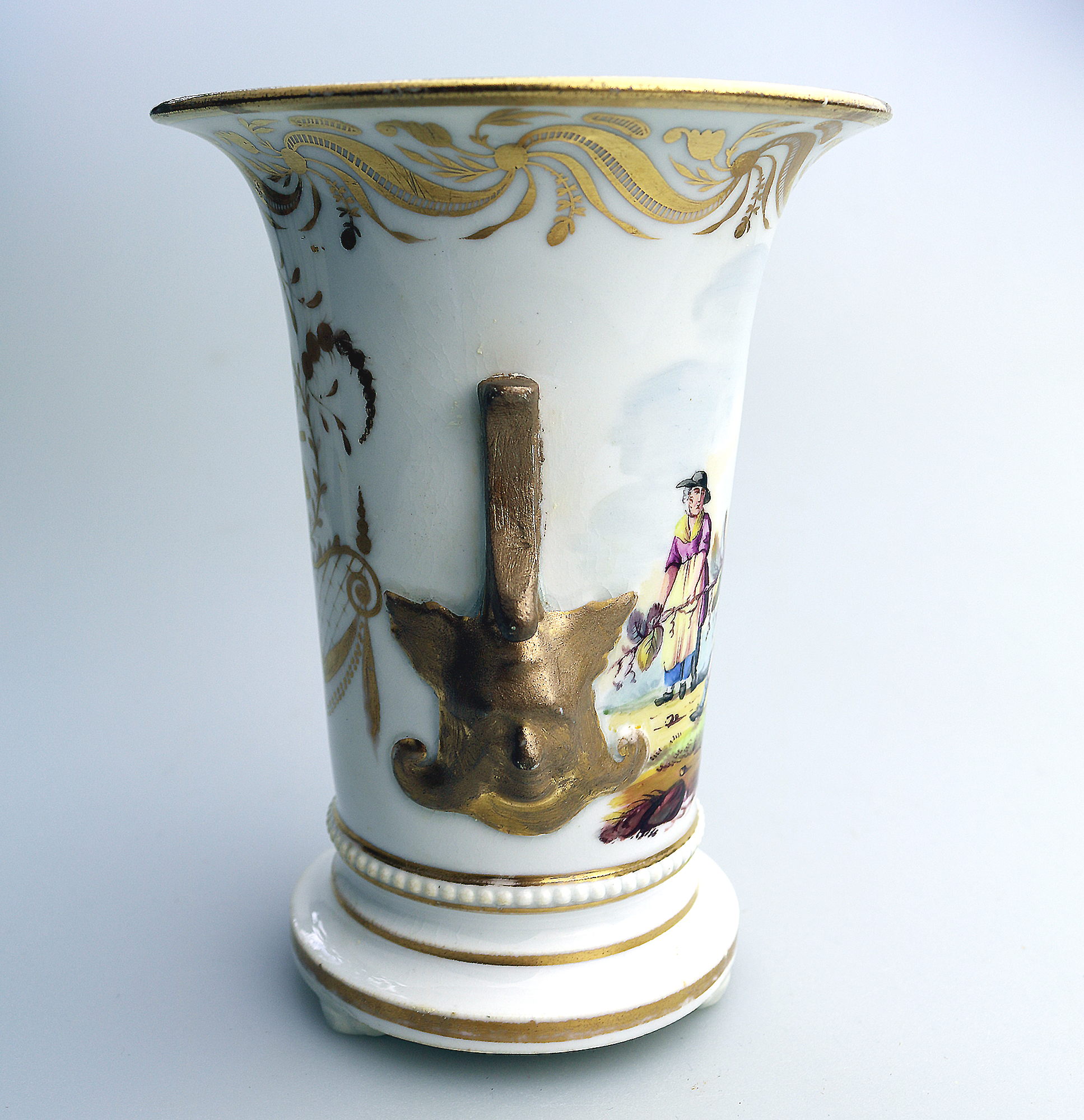 An antique Continental porcelain hand-painted scenic Vase C.early 19thC