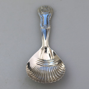 An antique Georgian Irish solid silver Kings handle Caddy Spoon Dublin C.1822