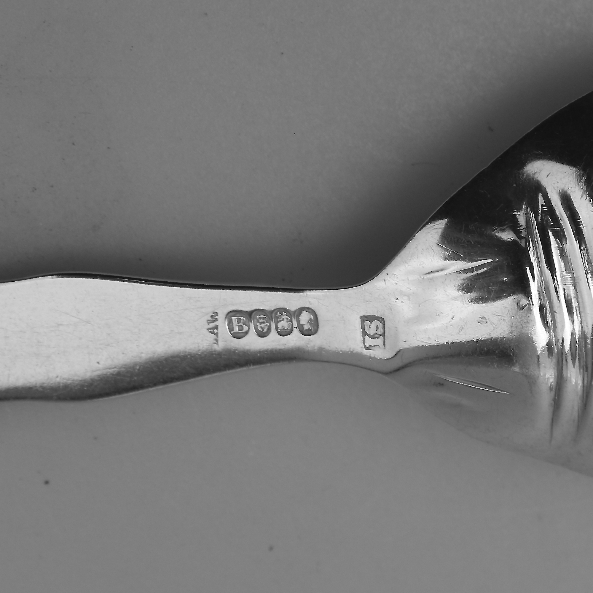 An antique Georgian Irish solid silver Kings handle Caddy Spoon Dublin C.1822