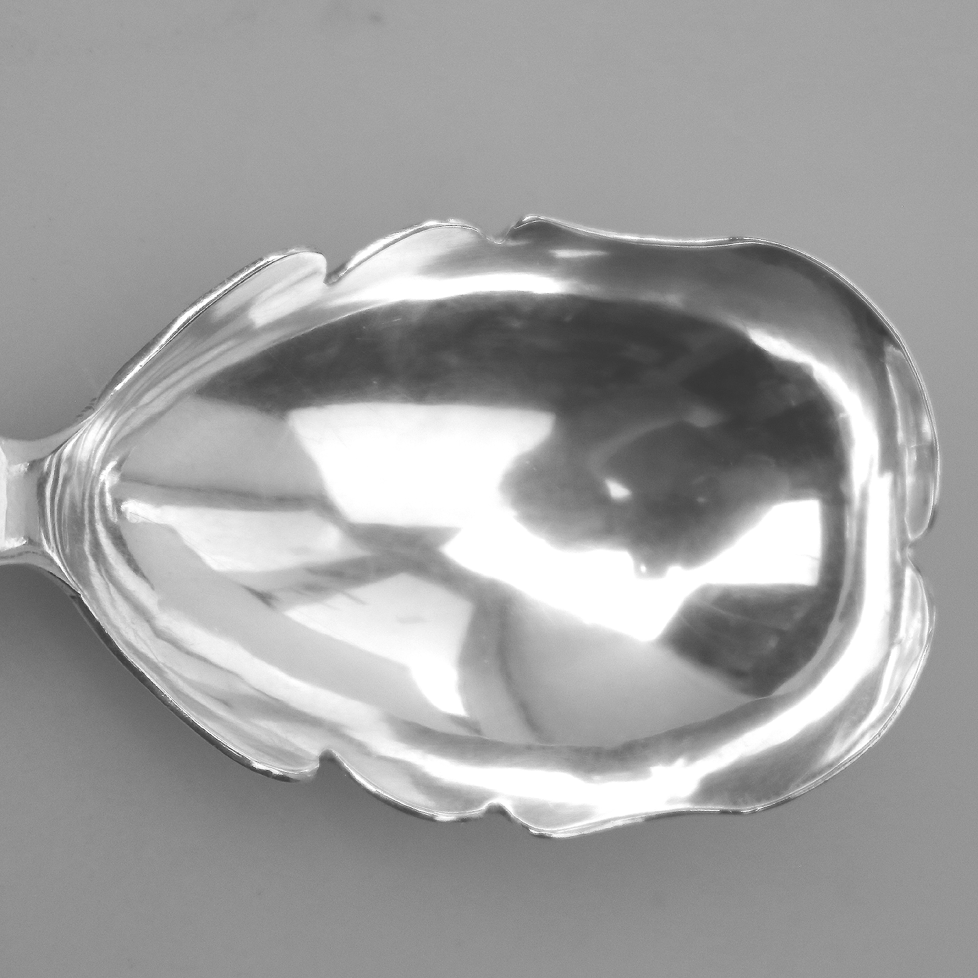 A rare antique Georgian English solid silver Thomas James Caddy Spoon C.1829