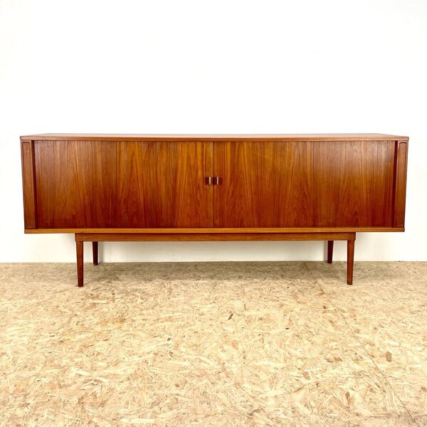 Jens Quistgaaed Sideboard For Peter Lovig Nielsen.