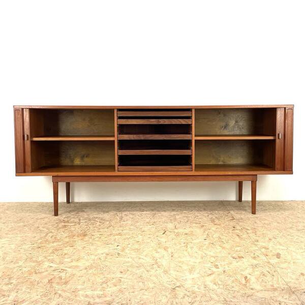Jens Quistgaaed Sideboard For Peter Lovig Nielsen.