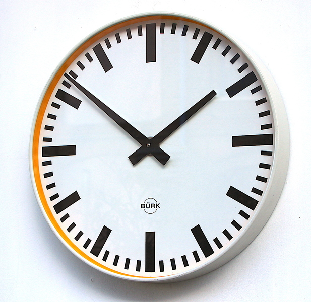 Large 41.5cm Midcentury Original Industrial Wall Clock Factory. Fully Guaranteed