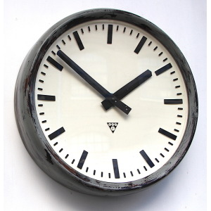 Large 49cm Midcentury Original Industrial Wall Clock Factory. Fully Guaranteed