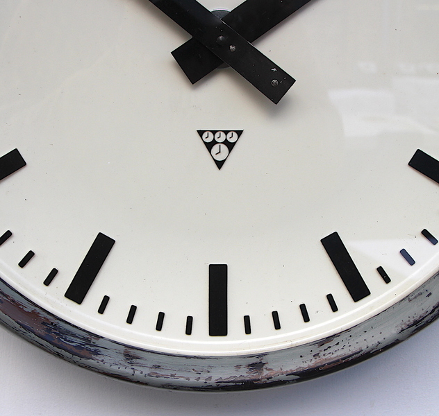 Large 49cm Midcentury Original Industrial Wall Clock Factory. Fully Guaranteed