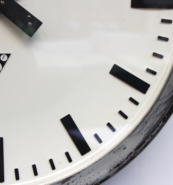 Large 49cm Midcentury Original Industrial Wall Clock Factory. Fully Guaranteed