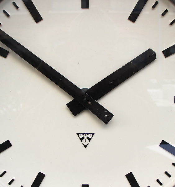 Large 49cm Midcentury Original Industrial Wall Clock Factory. Fully Guaranteed