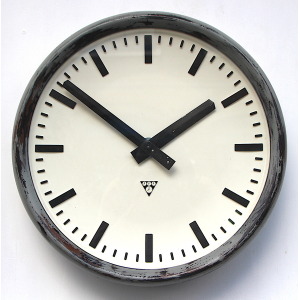 Large 49cm Midcentury Original Industrial Wall Clock Factory. Fully Guaranteed