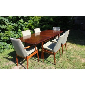 Mid Century Rosewood Dining Table and Chairs by Robert Heritage for Archie Shine