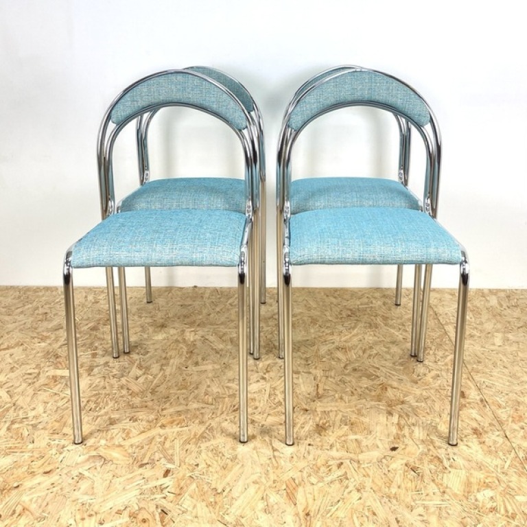 Mid Century Chrome Dining Chairs.