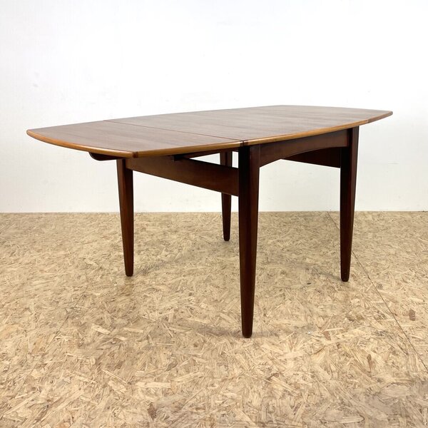 Mid Century Table And Chairs By Elliotts Of Newbury
