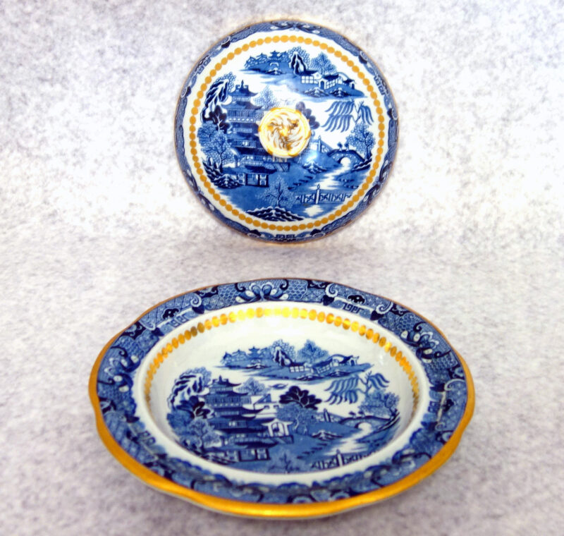 A rare antique Georgian Davenport stone china B&W pottery Muffin Dish C.1830