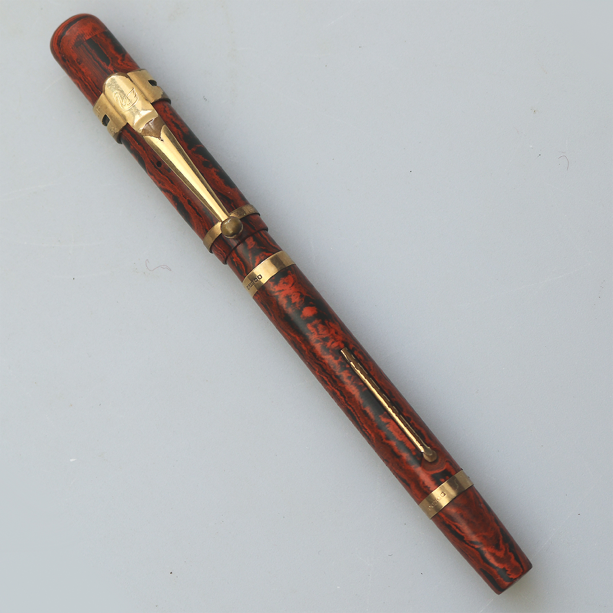 A good antique Swan Mabie & Todd Marbled Fountain Pen 9ct Gold & 14ct Nib C.1929