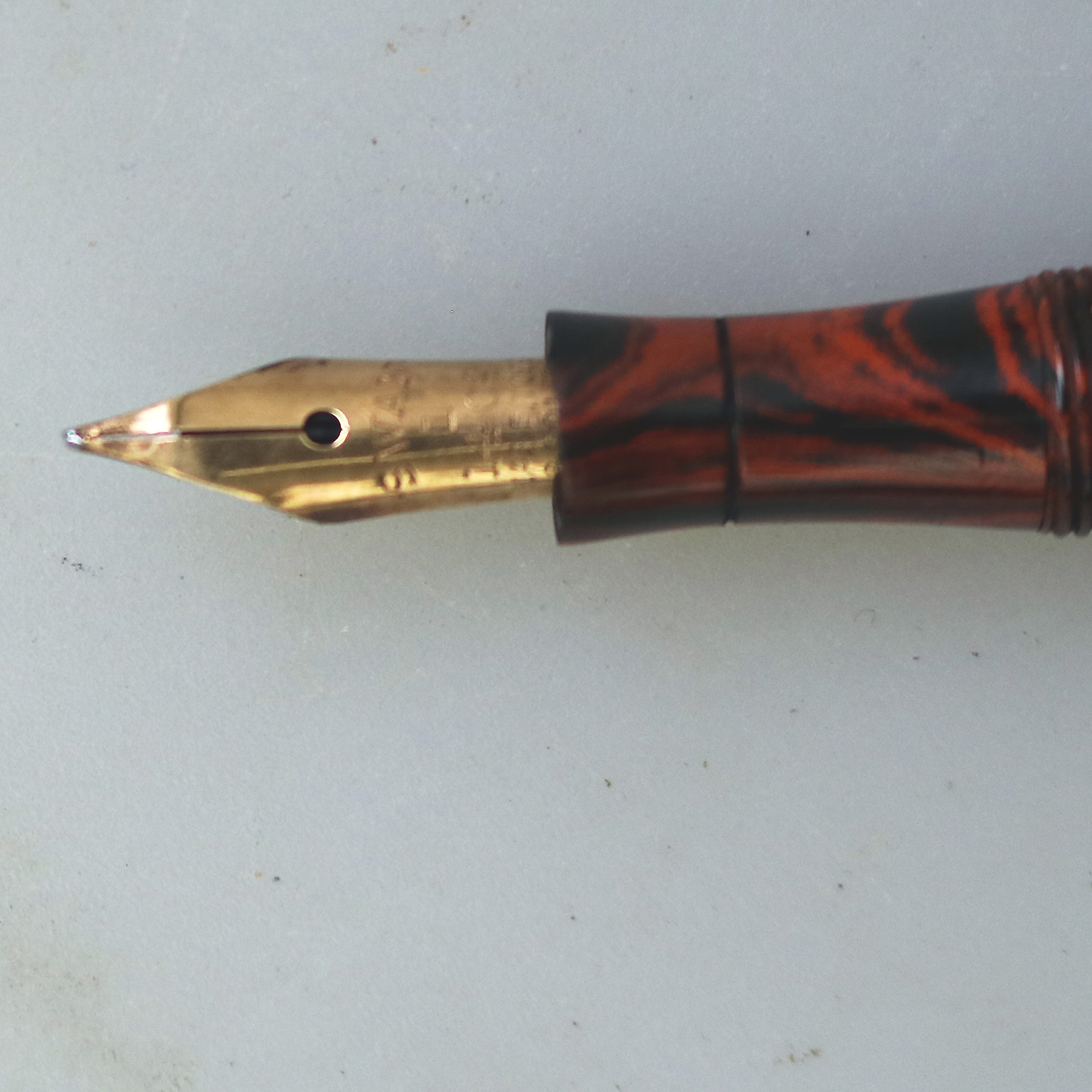 A good antique Swan Mabie & Todd Marbled Fountain Pen 9ct Gold & 14ct Nib C.1929