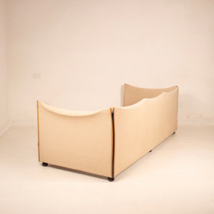 Raro divano letto "Coupé" di Mario Bellini per Cassina 1976