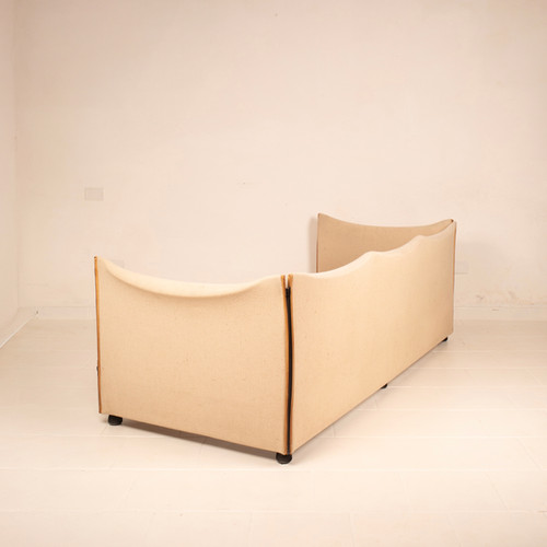 Raro divano letto "Coupé" di Mario Bellini per Cassina 1976