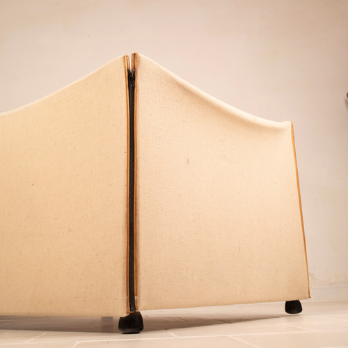 Raro divano letto "Coupé" di Mario Bellini per Cassina 1976