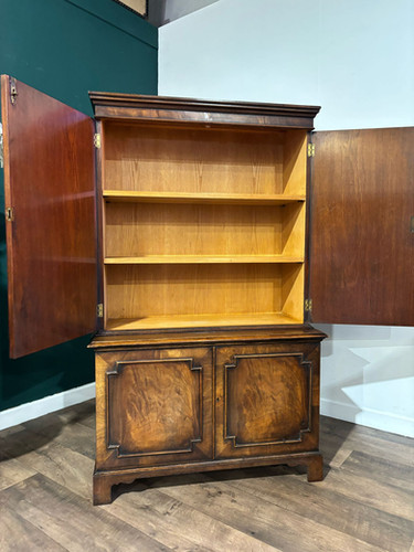 Reproduction Mahogany Cabinet