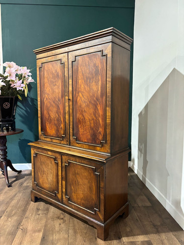 Reproduction Mahogany Cabinet