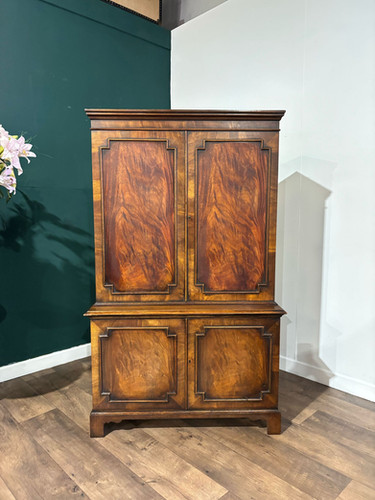 Reproduction Mahogany Cabinet