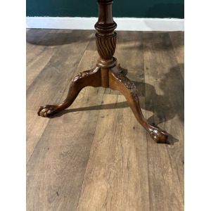 Reproduction Tilt Top Pie Crust Edge Side Table