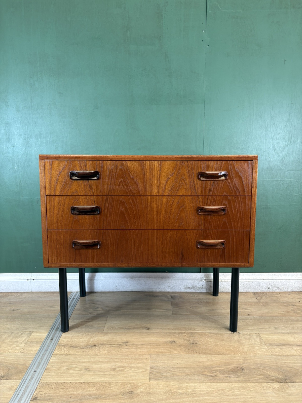 Retro Vintage Mid Century Teak G Plan Chest Of Drawers-Courier