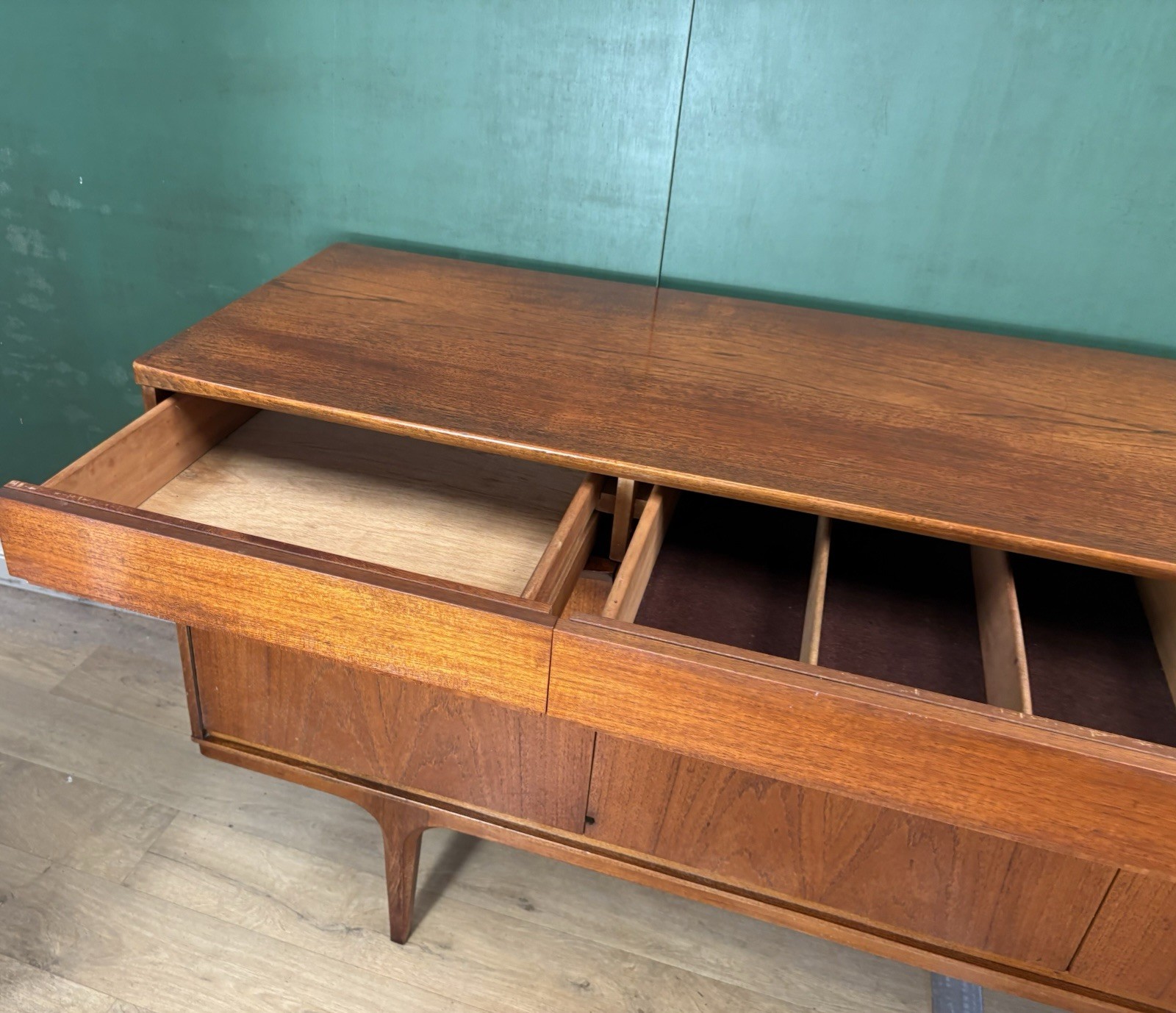 Retro Vintage Mid Century Teak Sideboard By Austin Suite-Courier