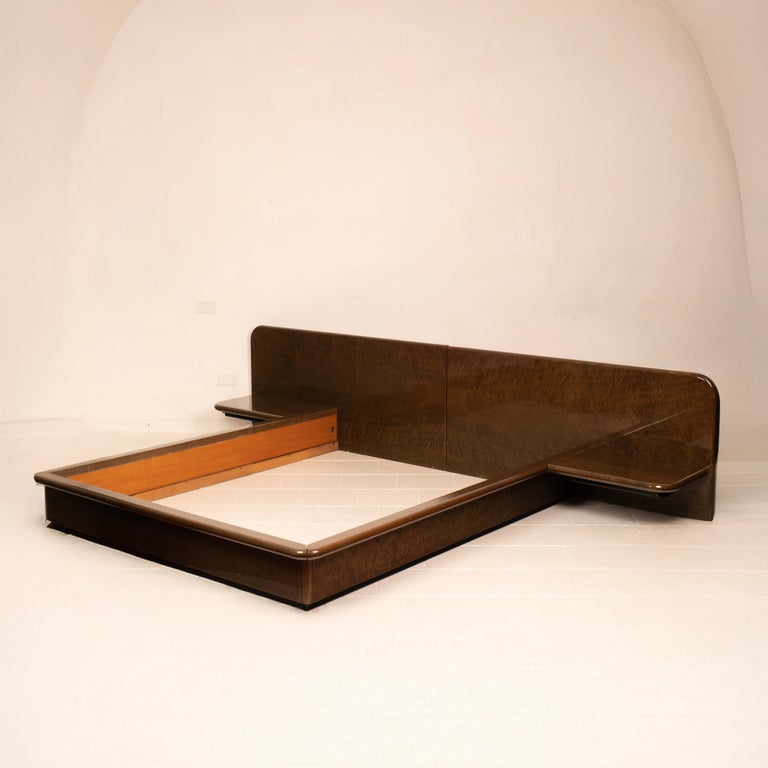 "Seven" bed by Luigi Saccardo for Gasparello