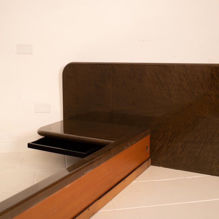 "Seven" bed by Luigi Saccardo for Gasparello