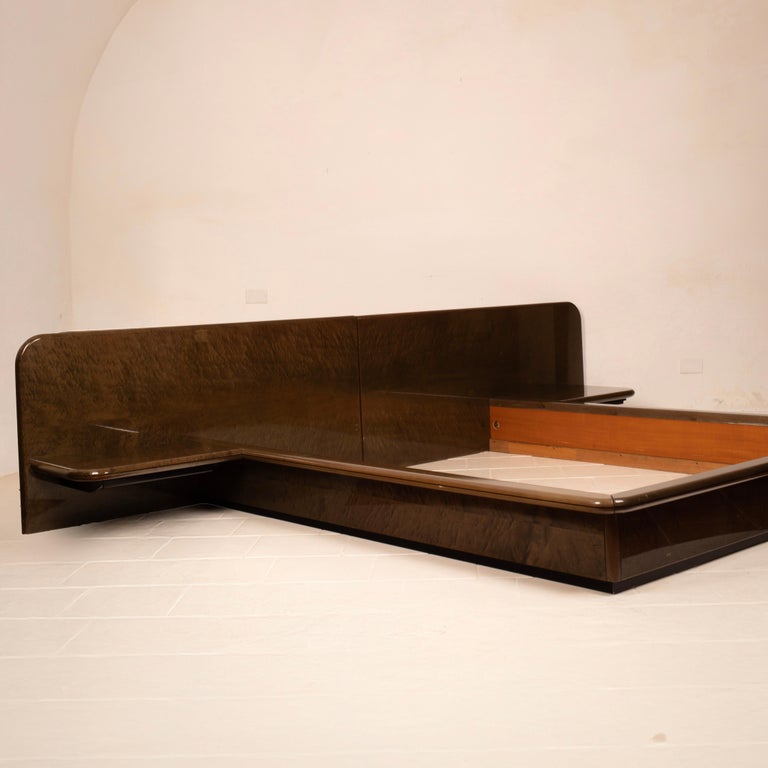 "Seven" bed by Luigi Saccardo for Gasparello