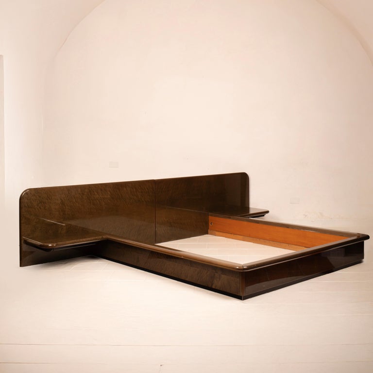 "Seven" bed by Luigi Saccardo for Gasparello