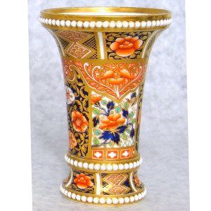 A rare antique Georgian Spode porcelain Imari hand painted Spill Vase C.1810