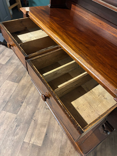 Victorian Mahogany Dresser