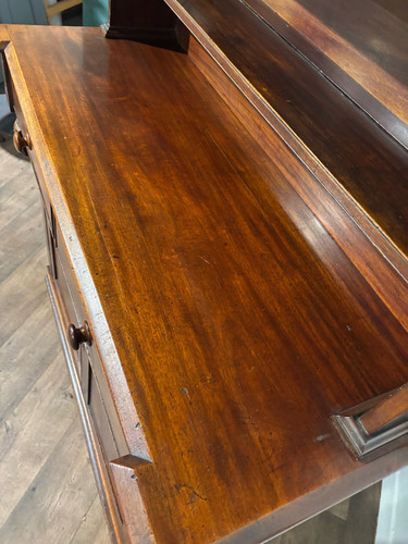Victorian Mahogany Dresser