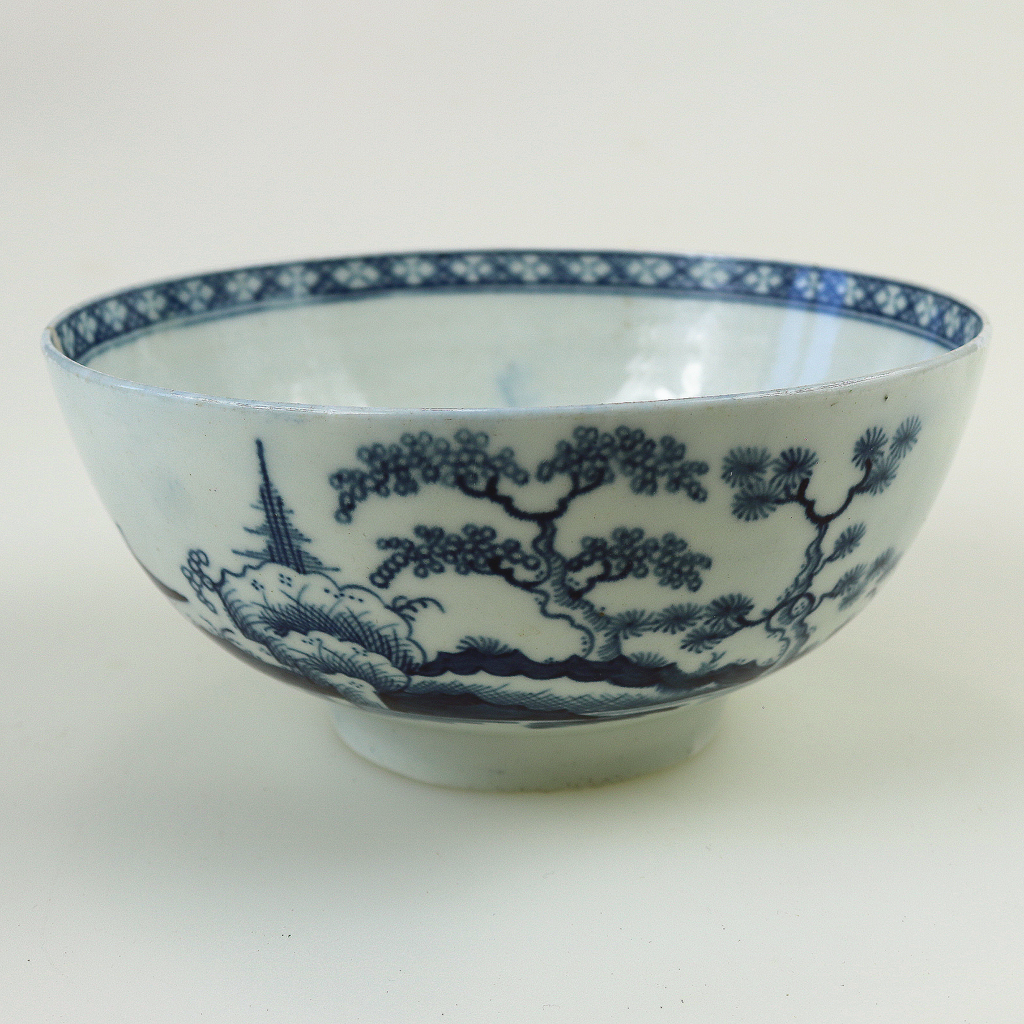 Antique Georgian Worcester 1st period Canonball pattern porcelain Bowl C.1755+
