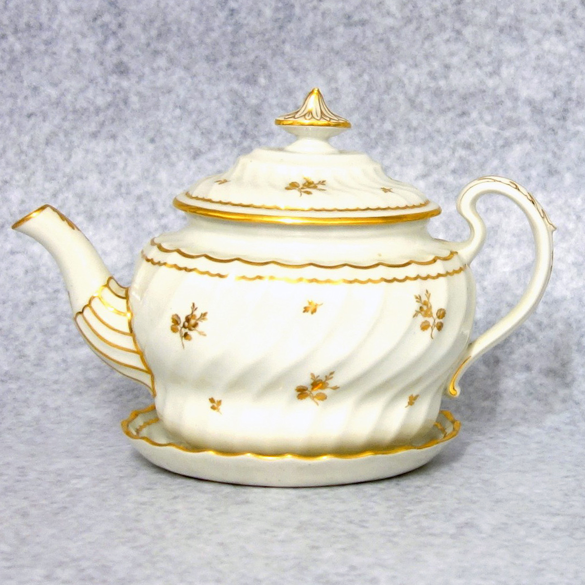 Antique Georgian Worcester / similar porcelain Teapot Cover and Stand C.18thC
