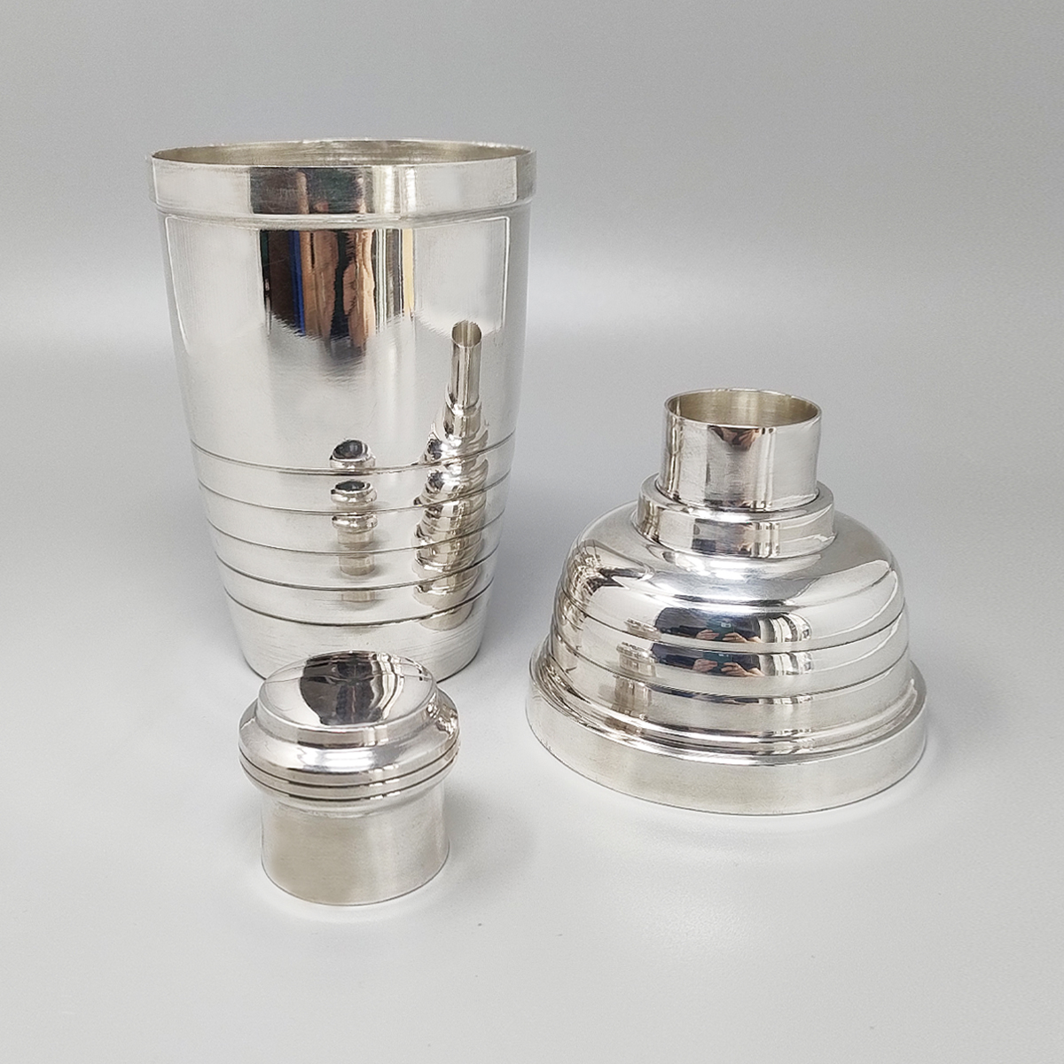 1930s Astonishing Art Deco Cocktail Shaker by Embe. Made in Italy