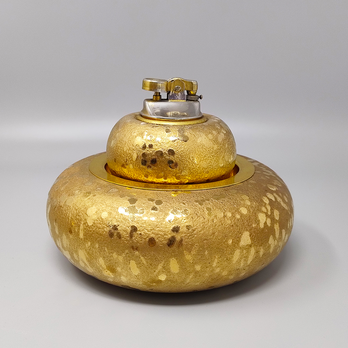 1970s Exquisited Handcrafted Smoking Set in Ceramic and Gold Leaf. Made in italy