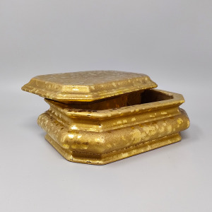 1970s Exquisited Handcrafted Smoking Set in Ceramic and Gold Leaf. Made in italy