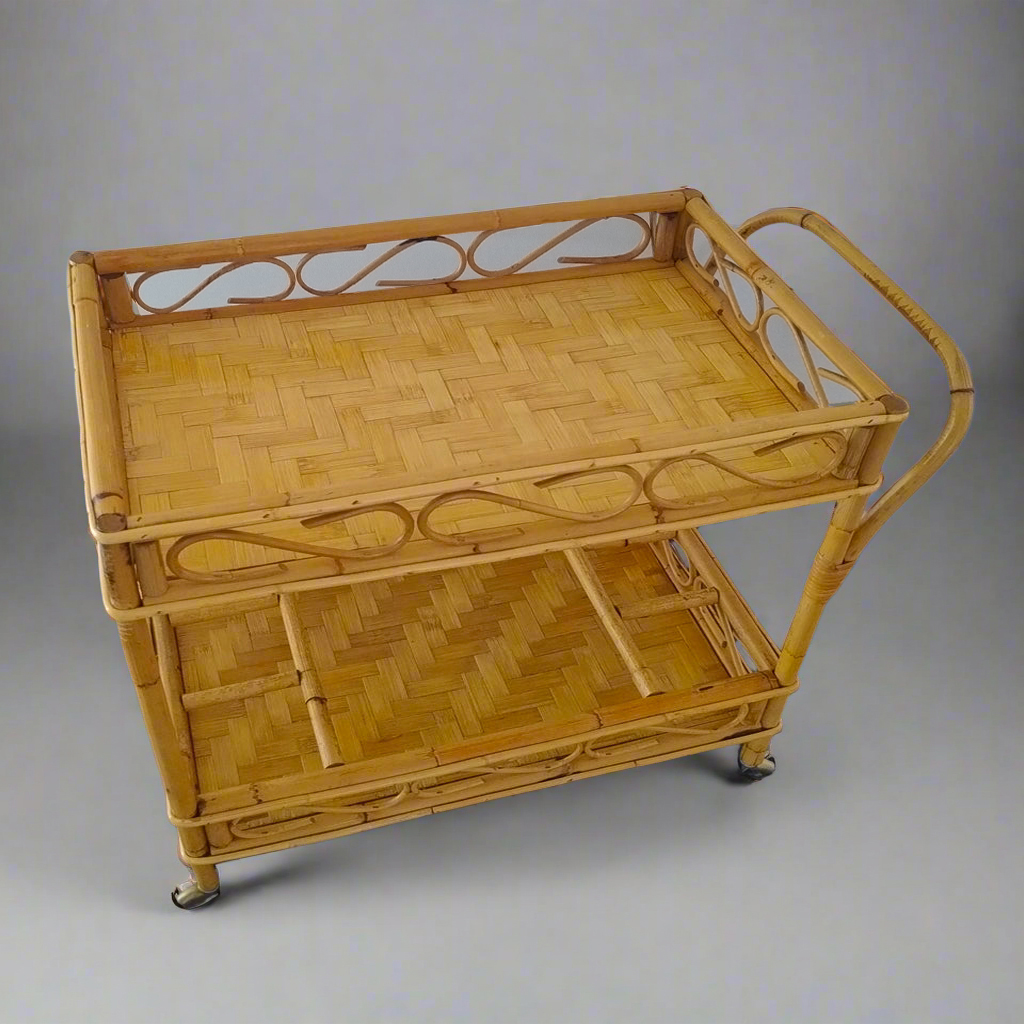 1960s Gorgeous and elegant serving bar cart in bamboo & rattan by Franco Albini. Made in Italy