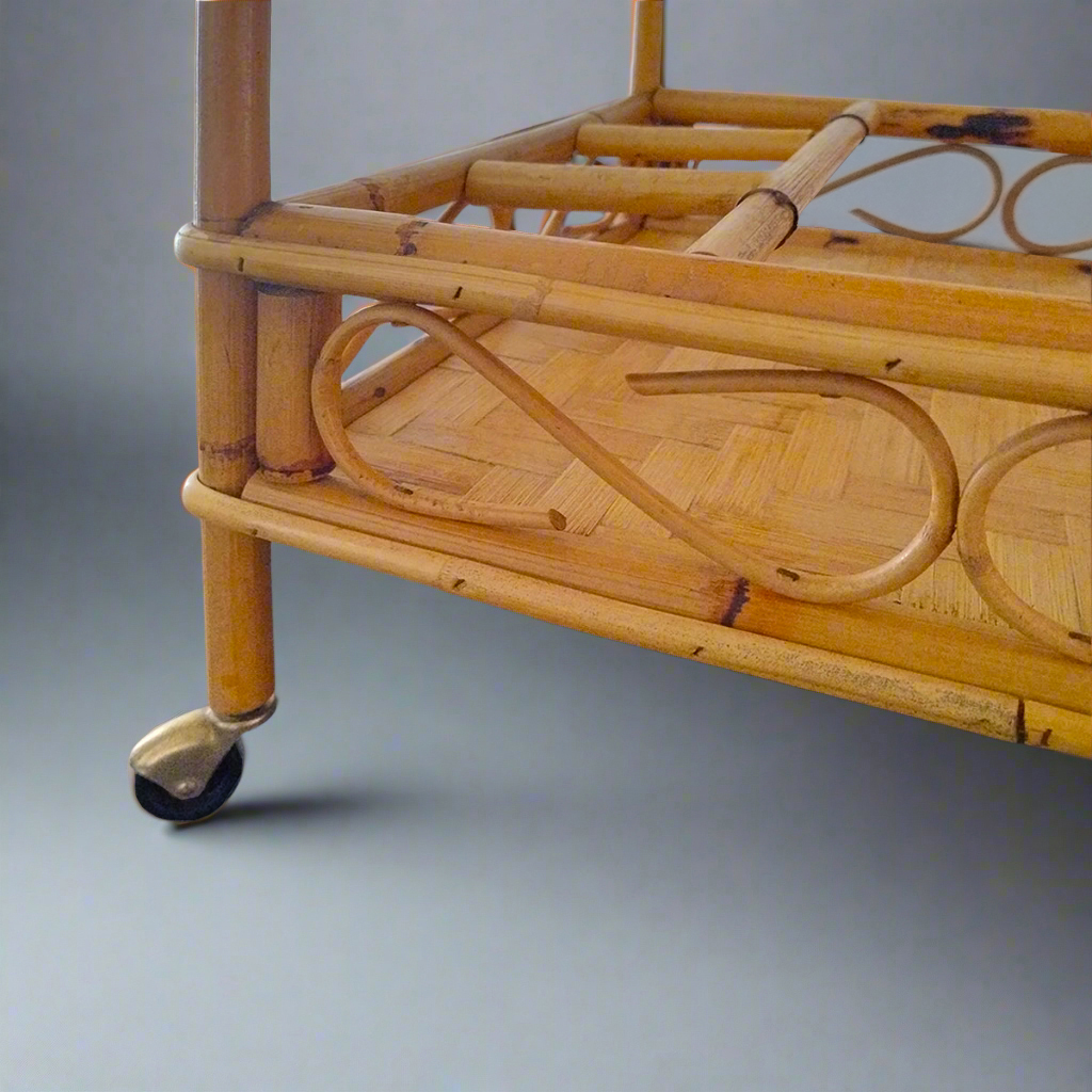 1960s Gorgeous and elegant serving bar cart in bamboo & rattan by Franco Albini. Made in Italy