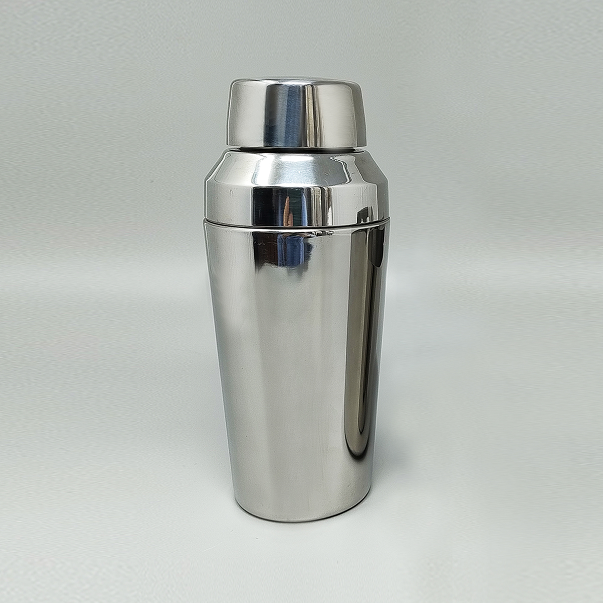 1970s Gorgeous Cocktail Shaker With Ice Bucket by Motta. Made in Italy