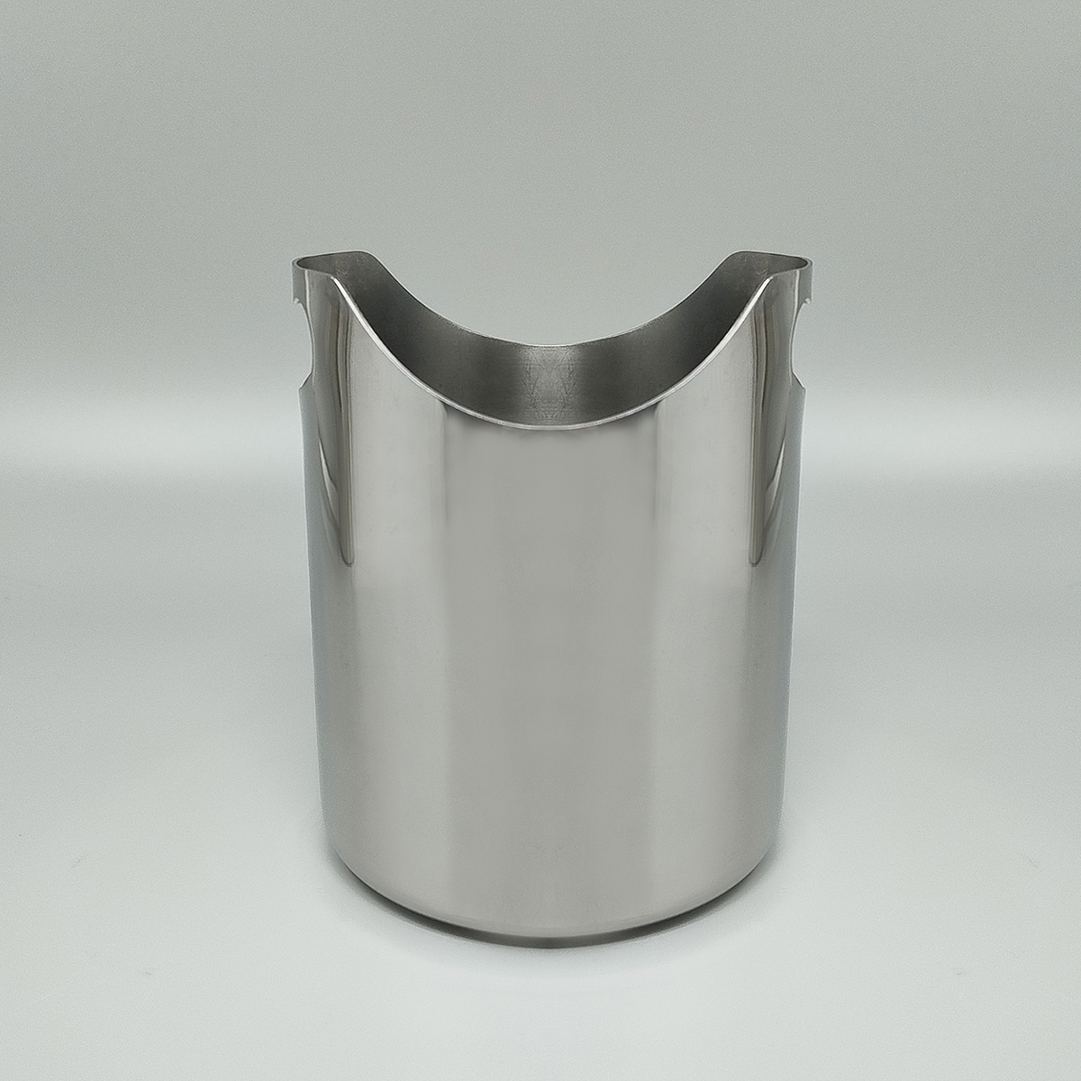 1970s Gorgeous Cocktail Shaker With Ice Bucket by Motta. Made in Italy