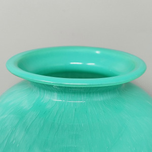 1970s Exquisited Handcrafted Green Vase by V.A.M. in Murano Glass. Made in Italy