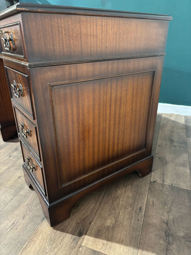 20th Century Mahogany Kneehole Desk