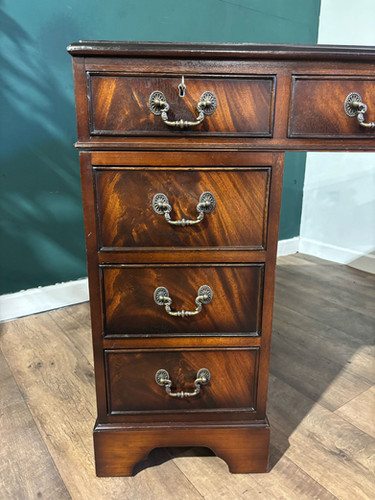 20th Century Mahogany Kneehole Desk