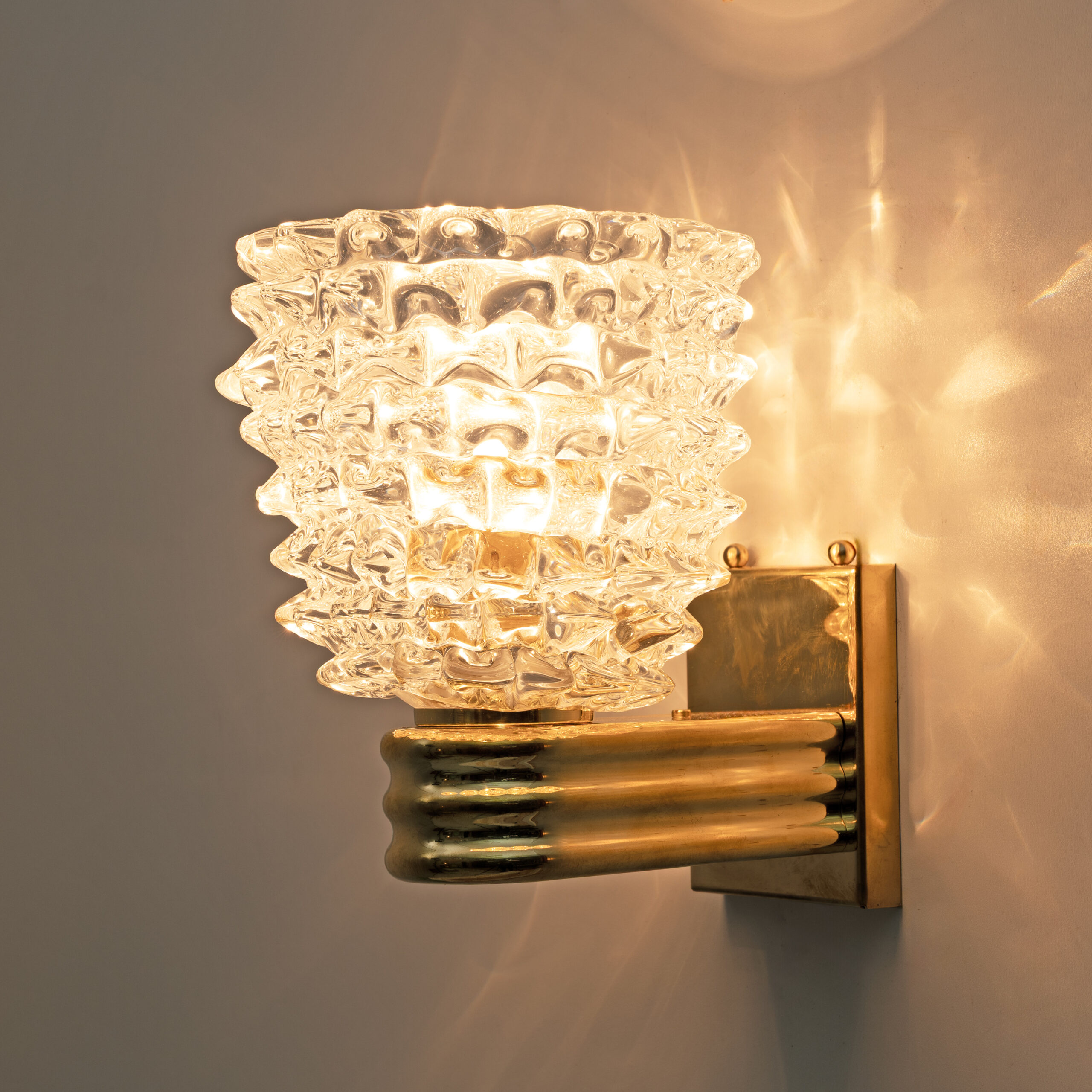 Barovier & Toso Art Dèco Style Brass and Rostrato Murano Glass Big Sconces, Pair