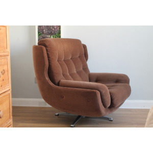 Mid Century Modern Egg style armchair