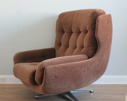 Mid Century Modern Egg style armchair - Image 3